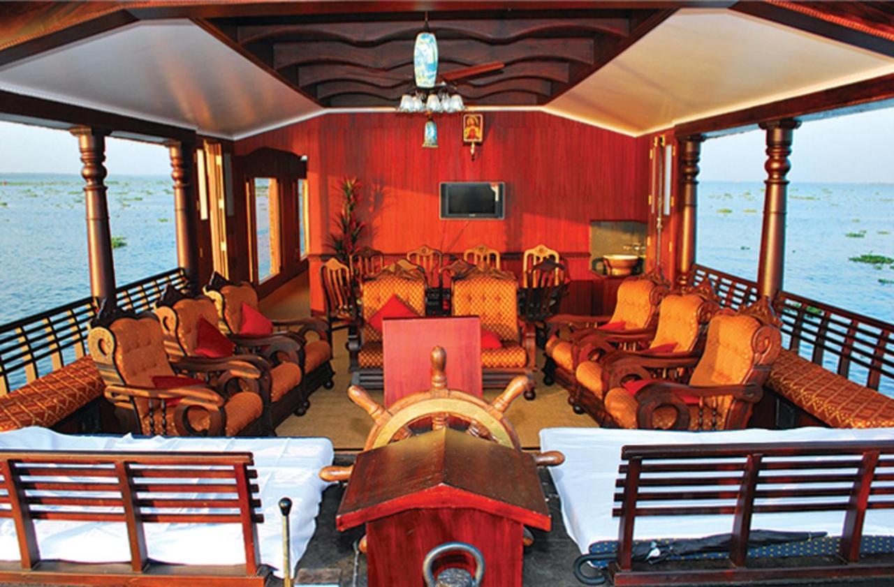 โคซี่ เฮาส์โบ๊ต Hotel Alappuzha ภายนอก รูปภาพ