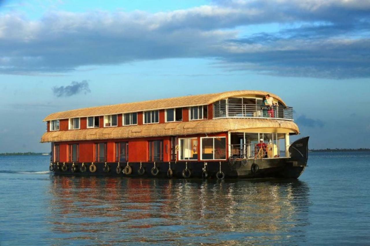 โคซี่ เฮาส์โบ๊ต Hotel Alappuzha ภายนอก รูปภาพ